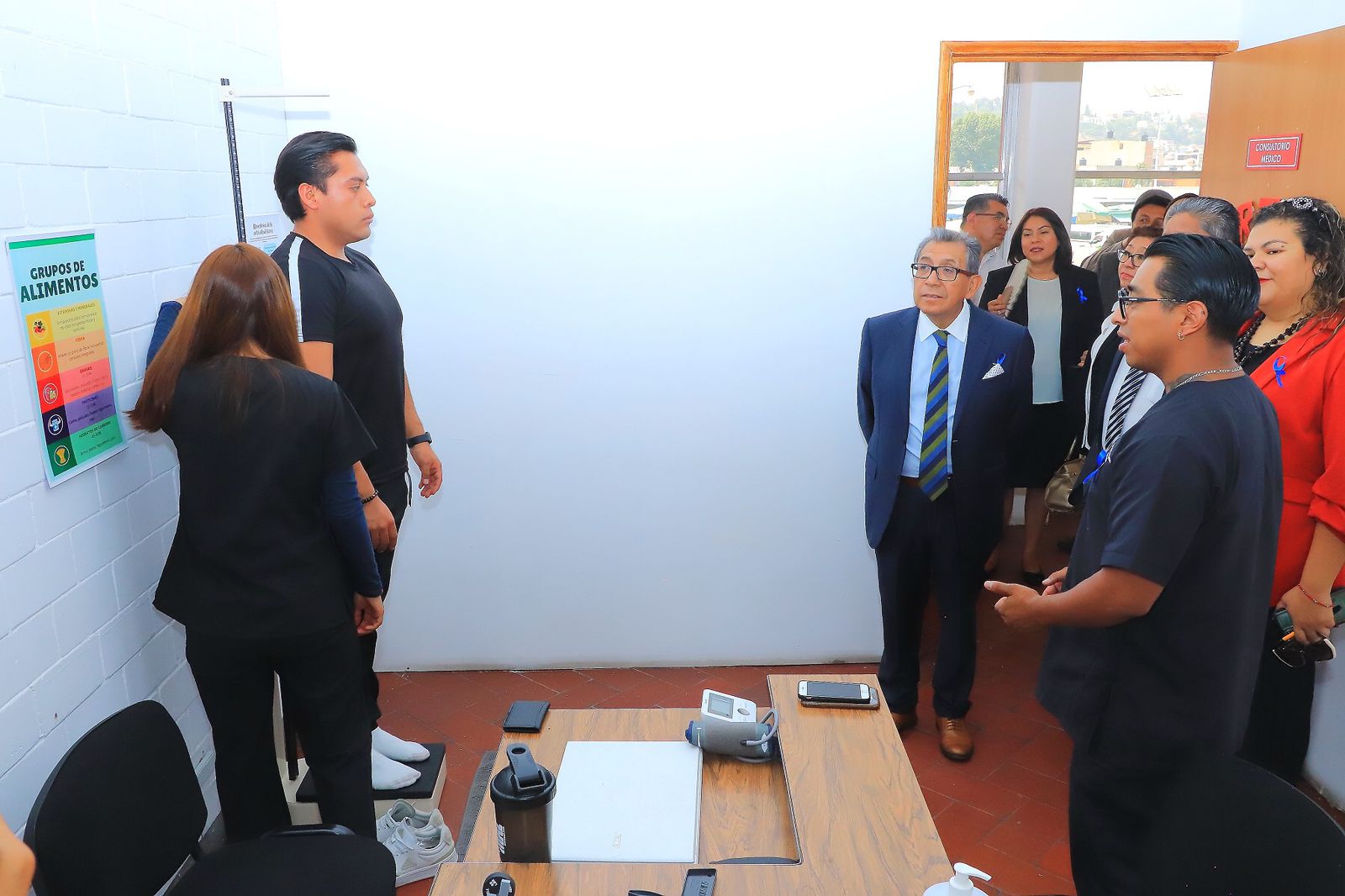 Visitó Rector de la UATx Clínica del Bienestar Universitario
